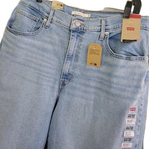 Levi's High Rise Wide Leg Jeans Women's Size 32 x 27 Light Wash Cropped Distress - Picture 6 of 12